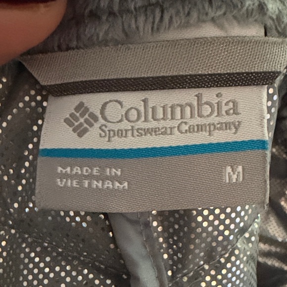 Columbia Women's Quilted Gray Vest - Picture 2 of 5